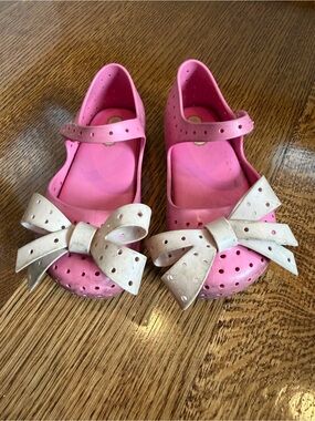 Mini Melissa Pink Girls' Mary Jane Sandals with White Bows